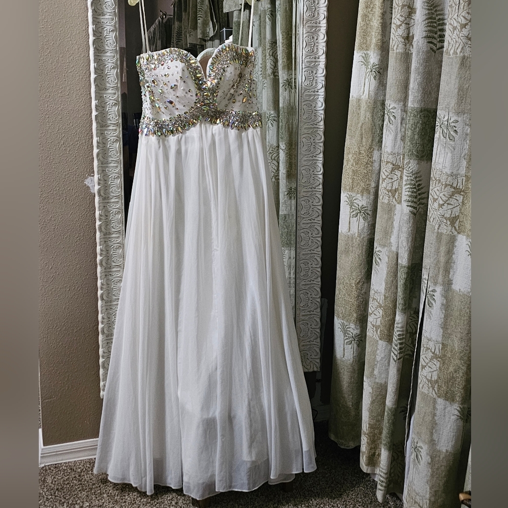 "My Dreams and More" cream prom dress size 12